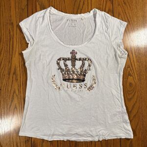 Guess T-Shirt Top (Women’s Size XL) Metallic Graphic Logo White Tee
